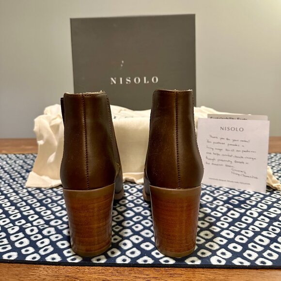 New! Nisolo Chelsea Boot in Chestnut Brown - Picture 4 of 6